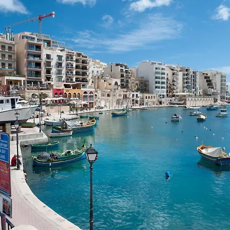 Chic 2br Apartment, Ideal Location Sliema